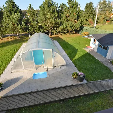 דירה In Near Forest And Pool Nemojov